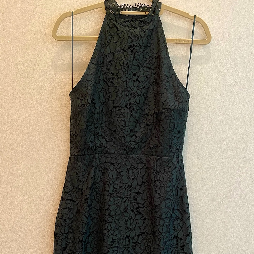 Green midi dress. PERFECT wedding guest!